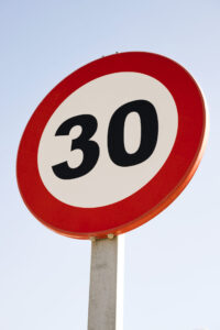 Mehr über den Artikel erfahren Auswertung der Geschwindigkeitstafeln